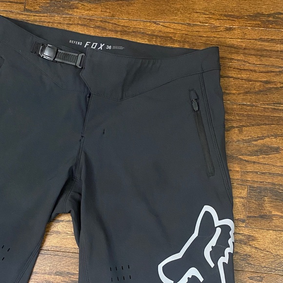 Fox Defend Riding Shorts - Picture 6 of 8